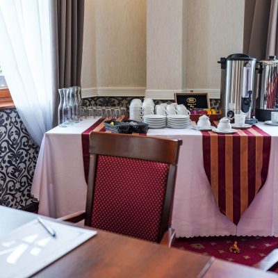 sala konferencyjna 001