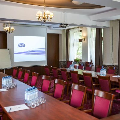 sala konferencyjna 002