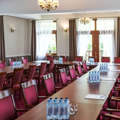 sala konferencyjna 003