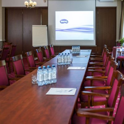 sala konferencyjna 006