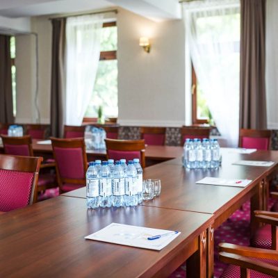 sala konferencyjna 010