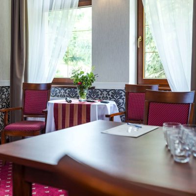 sala konferencyjna 012